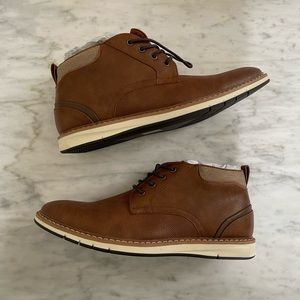 A-Frame - Rodale Sport Chukka size 8.5